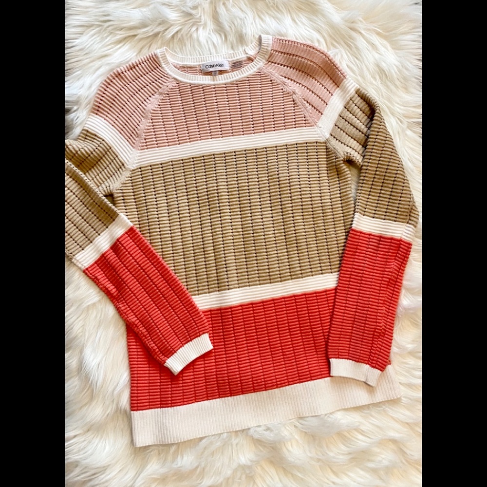 *SOLD*Stunning Calvin Klein Top - Picture 1 of 6